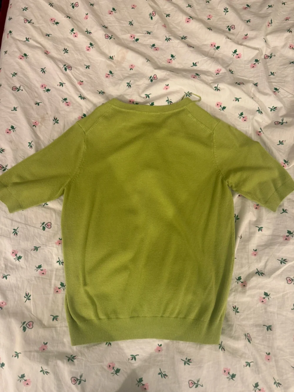 Zara Lime Green Short Sleeve Button-Up Sweater - Picture 4 of 4
